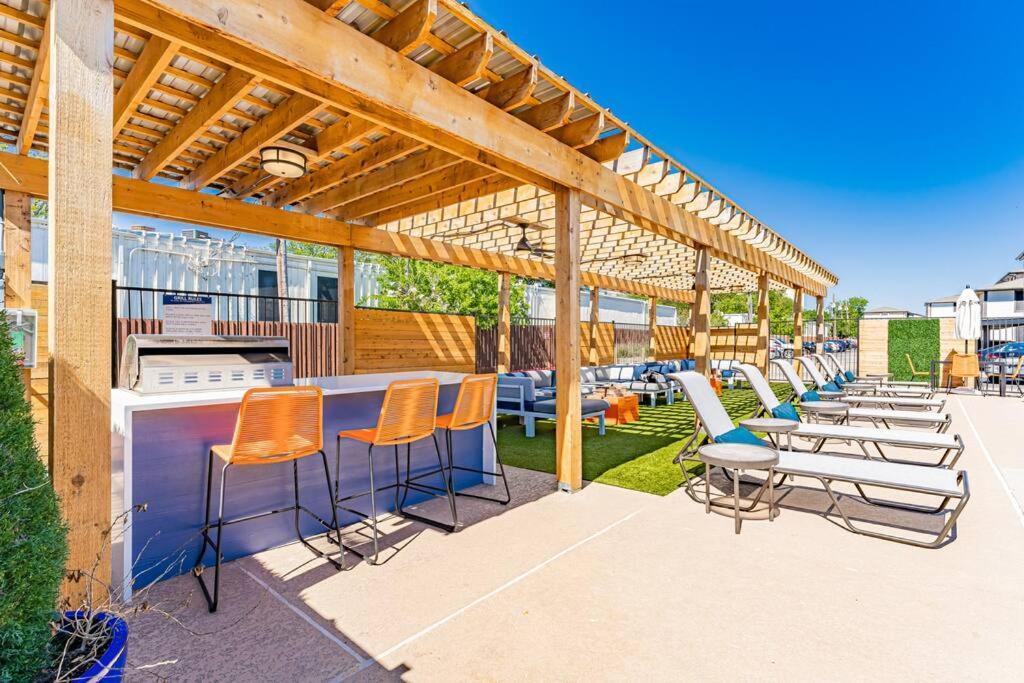 Central 1Br King Bed Suites, Close To Downtown & Domain Austin Exterior photo
